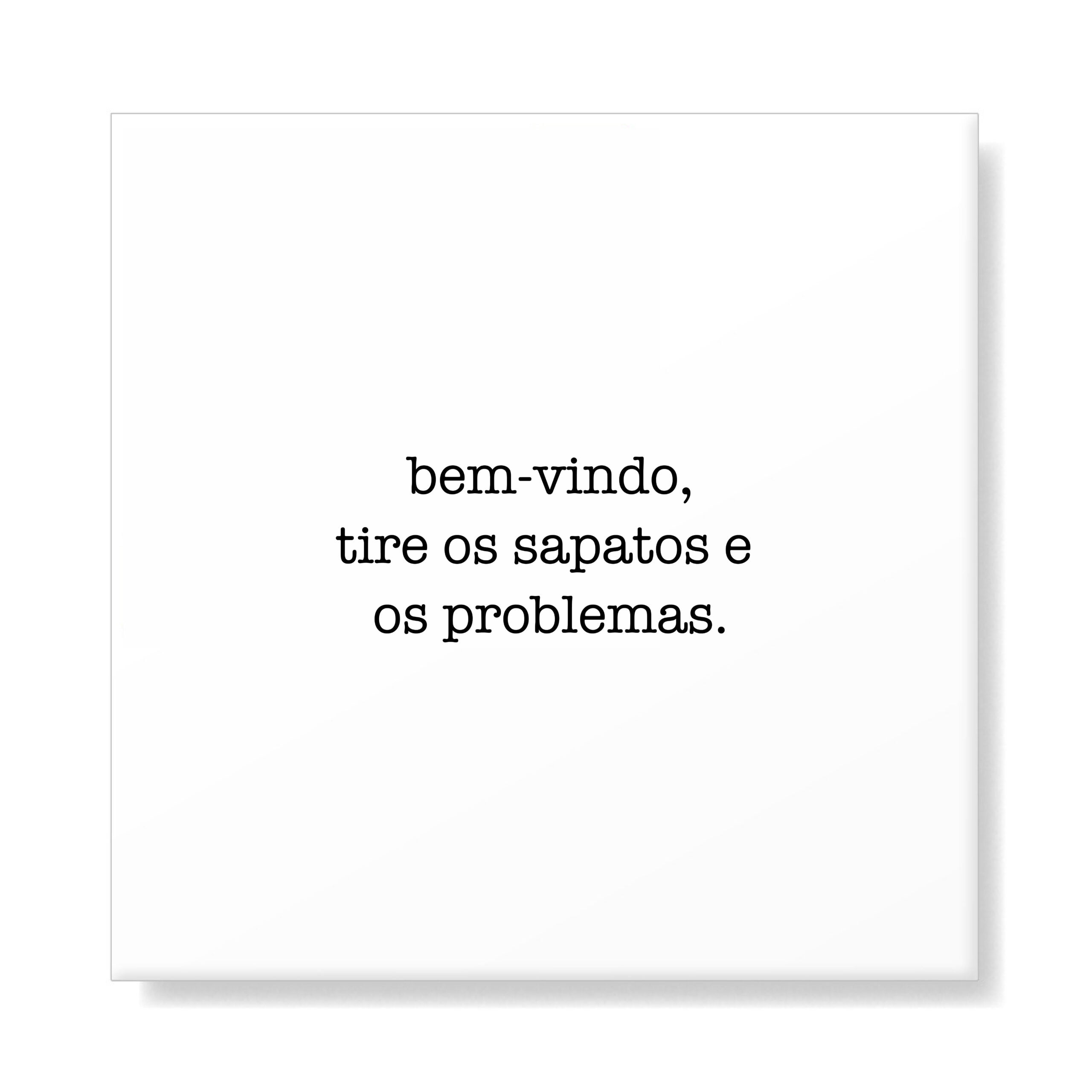 Azulejo de frase TAI com a palavra bem-vindo aplicado na parede de entrada